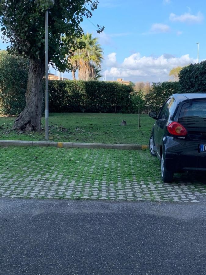 Grande, Vista Mare A 2 Passi Dalla Spiaggia Lido di Ostia Exterior foto
